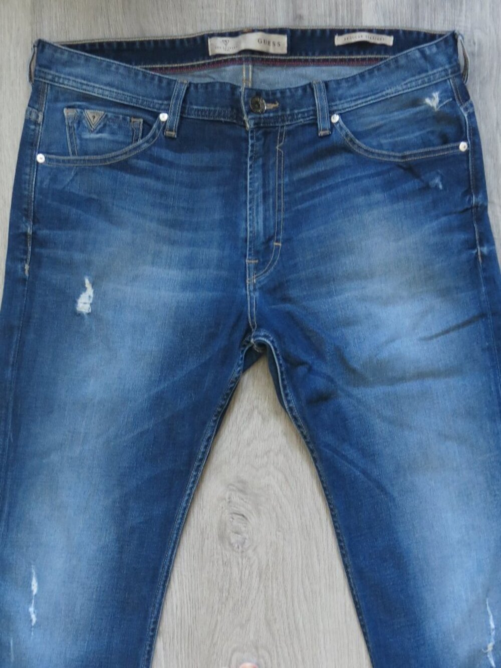 Guess Regular Straight Leg Cotton Blend Distressed Denim Jeans - Size 34 - Picture 4 of 8